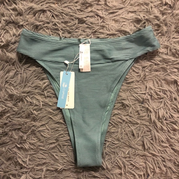 Blue Bikini - Picture 5 of 6